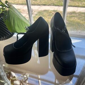 Platform Mary Jane Heels in Black
